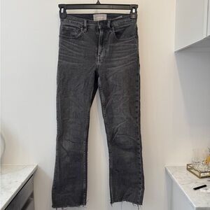 Everlane Kick Crop Jean in Washed Black
